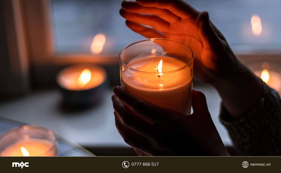 Luôn giám sát trong lúc đốt nến